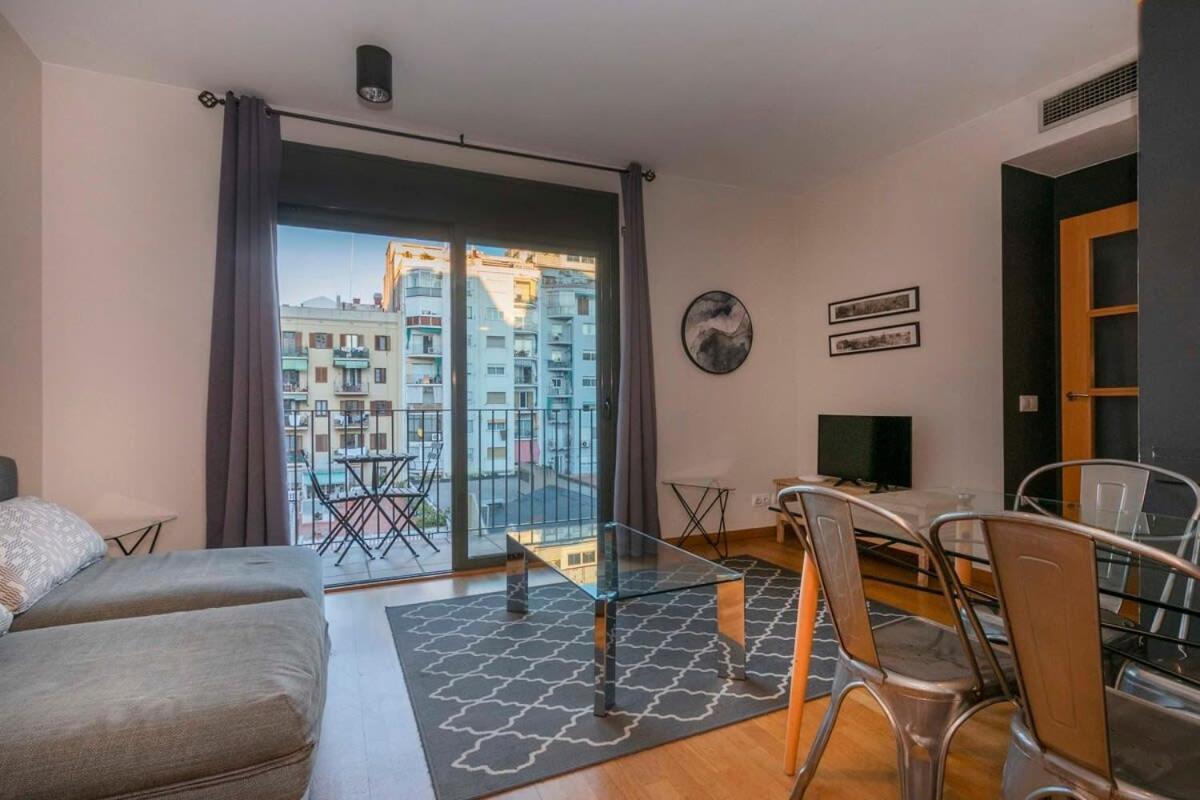 Modern And Bright Apartment In Eixample 3-1 Barcelona Eksteriør billede