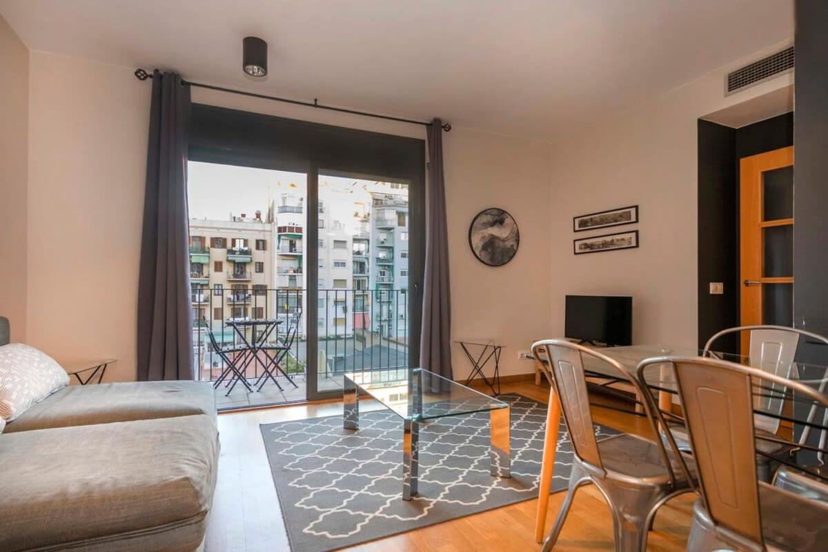 Modern And Bright Apartment In Eixample 3-1 Barcelona Eksteriør billede